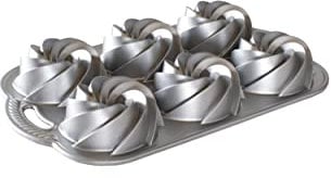 Nordic Ware 88037 Heritage Bundtlette Cast Aluminium Bundt Tin, Makes 6 Mini Cakes with Swirled Pattern, Made in The USA, Colour: Silver, 4 Cups, Metallic