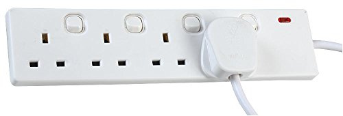 Pro Elec 4 Gang 2m Switched Extension Lead in White | Control 4 devices individually with switched sockets and a practical 2m cable for everyday use.