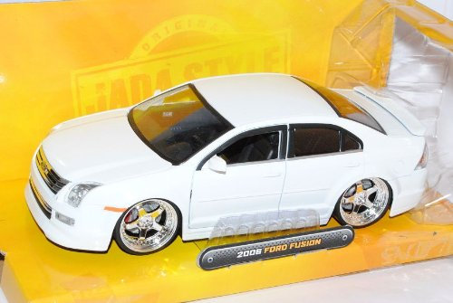 Ford Fusion Limousine Weiss USA 2005-2012 1/24 Jada Modell Auto