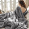 BEDSURE Kuscheldecke Flauschig - Wolldecke & Fleecedecke, Sofadecke, Weiche Warme Grobe Korddecke Gemütlicher Überwurf für Zimmer Deko, Wohn- & Kuscheldecken, Tagesdecke, Grau, 130 x 170 cm