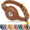OOPSDOGGY AirTag-Katzenhalsband aus Leder mit Glöckchen, Nicht abreißbar, mit Apple Airtag-Halter, leichtes GPS-Haustierhalsband für Mädchen, Jungen, Katzen, kleine Hunde, Welpen (Hellbraun)