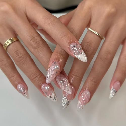 MouyouGlow Press on Nails Kurz,Almond Nude Rosa Weiß French 3D Herz Pearl Schleife Sterne Cute Crystal Coquette Fake Nails mit Nagelkleber,Shimmer Silber Star Künstliche …