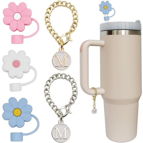 Altally 3 x Strohhalm-Abdeckung für Stanley Cup 76 ml 10 mm Blume Silikon Strohhalm Topper Schutzdeckel mit 2 personalisierten Buchstaben-Anhängern Stanley Tumblers Zubehör (3 Blumen + 2 Buchstaben M)