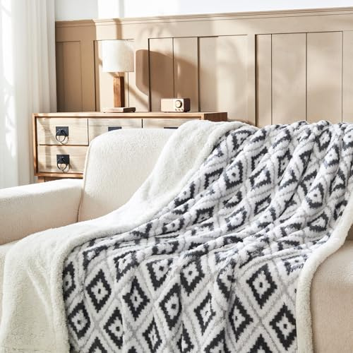 Wajade Sherpa Kuscheldecke Decke Sofa Flauschige Wohndecken Wolldecke Luxuriöse Sofadecke Weiche Decke für Bett Couch - Grau 127 * 153