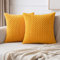 MIULEE Kordsamt Kissenbezug Kissenbezüge Dekorative Kissenhülle Moderne Sofakissen Dekokissen Couchkissen Zierkissen Weicher für Sofa Wohnzimmer Schlafzimmer 2er Set 45x45 cm Dunkelgelb