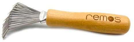 REMOS Bürstenreiniger aus Holz | Effektiver Reinigungshelfer für Haarbürsten | Langlebige Metallzinken | Ergonomischer Holzgriff | Einfache Pflege und Anwendung
