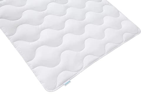 REGINA HOME SLEEP LIVING EST. 1967 Ganzjahres-Faserdecke 135x200cm mit Wellensteppung, 100% Polyester, 1000g