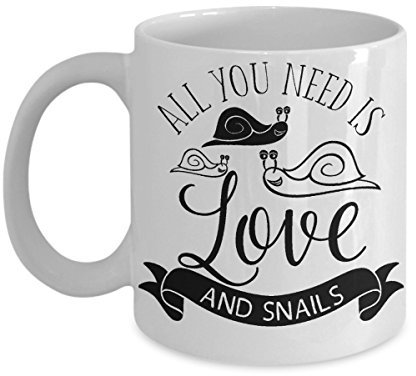 Tazza da caffè con scritta in lingua inglese All You Need is Love and Snails, idea regalo per malacologo