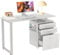 BAKAJI Scrivania con Cassettiera 3 Cassetti Tavolo da Lavoro Porta Pc Computer in Legno con Struttura in Acciaio Design Moderno 120 x 50 x 75 cm Arredamento Casa Ufficio Cameretta (Bianco Frassinato)