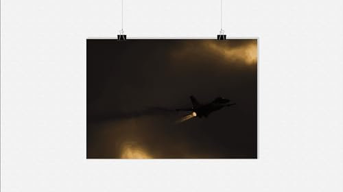 25 Artstreet Dynamischer Kampfjet F16 Poster | Kunstdruck | 180 g mattes Papier | Wanddeko für Wohnzimmer und Jugendzimmer | 50 x 70 cm