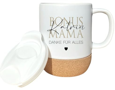 Manufaktur Liebevoll - Personalisierte Kaffeetasse mit Namen und Spruch, Keramik mit Korkboden und Deckel, 300 ml, Geschenk für jeden Anlass