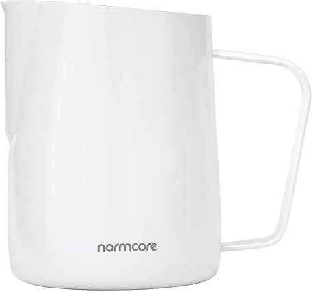 Normcore Milchkrug mit rundem Ausgießer – Espresso Dampfkrug – Milchaufschäumkrug – Cappuccino Latte Art Barista Tasse – Antihaftbeschichtung Weiß – 600 ml