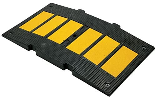 Dosso in gomma Rallentatore Dosso h.5x50x90 lim.vel. 40km/h rampe per auto per evitare di toccare il suolo