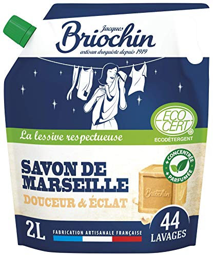Jacques Briochin Recharge Lessive au Savon de Marseille Concentrée 44 Lavages - La Recharge de 2L - Lessive au Savon de Marseille Naturellement Détachant et Doux - Fabriquée en France, ECOCERT