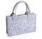 Logbuch-Verlag Kleine Geschenktasche Filz grau 21 x 14 x 6 cm Filztasche mit Tragegriff Geschenkverpackung Geburtstag Hochzeit neutral