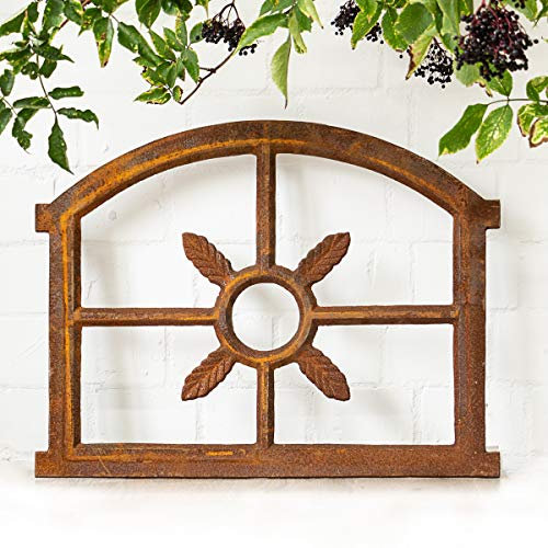 Finestra in ferro anticato, con pioli in ghisa, effetto anticato