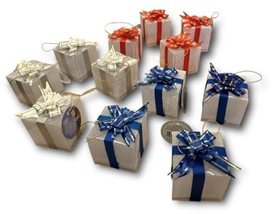 LED Geschenk-DEKO-Paeckchen 12er-Set je 4 Stck. rot/blau/weiß Farbwechsel, Geschenkanhänger farblich sortiert, Weihnachtsbeleuchtung, batteriebetrieben, Weihnachtsbeleuchtung, Fensterbeleuchtung