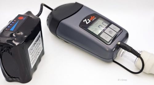ENERpower Batería 14,4 V-14,8 V 6800 mAh (99 Wh) de ion de litio con conector redondo CC | indicador de carga | para CPAP Breas Z1 Auto & Base (con y sin cargador) (+ cargador de 2 A)