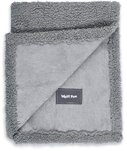 WEST PAW Big Sky Hundedecke und Überwurf - Haustierdecken für Möbel, Sofas, Stühle - seidig weiches Fleece-Hundedecken, maschinenwaschbar, Kunstwildleder-Material - Farbe Bouldergrau - Groß