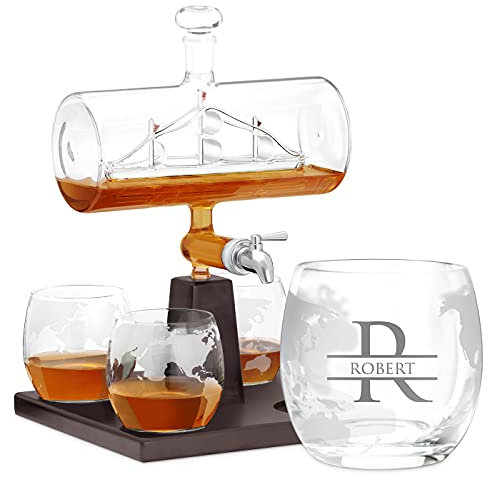 Maverton Personalised Whisky Decanter Brandy Rum Bourbon Whiskey Set - 4 Brandy Whisky Glasses with Engraving - Original 1000 ml Decanter Set with Ship Inside - Letter 2