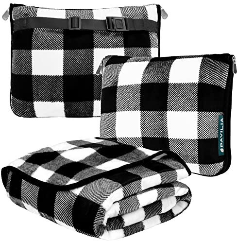 PAVILIA Reisedecke und Kissen, Doppel-Reißverschlüsse, Clip-On-Gurt, warmes weiches Fleece, 2-in-1-Kombi-Decke, Flugzeug, Camping, Auto, Gepäck-Rucksackgurt, 60 x 43 (Checker White)
