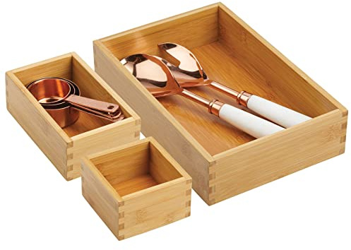 mDesign Aufbewahrungsbox für die Küche – Schubladenbox aus Bambus in verschiedenen Größen – stapelbarer Schubladen Organizer für Besteck und Küchenutensilien – 3er-Set – naturfarben