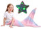 softan Kinder Meerjungfrau Schwanz Decke, Glow In The Dark Decke für Mädchen, Weiche Flanell Fleece Meerjungfrau Schlafdecke mit Glitzersternen und Regenbogen Ombre Fisch Skala Design - 100 x 43 cm