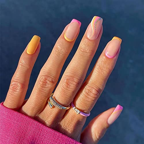 24PCS Court Carré Faux Ongles Français Acrylique Ongles à Coller Couverture Complète Artificiels Glossy Press on Nails Naturel Faux Ongles Autocollants pour Femmes et Filles (Lignes Colorées)