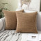 MIULEE 2er Set Kissenbezüge Kordsamt Dekokissen Kissenbezug Sofakissen Dekorativ Couchkissen Kissenhülle Bezug Weich für Wohnzimmer Schlafzimmer 26x26 Inch, 65x65 cm Braun
