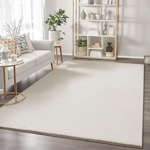 the carpet Cosy kuschelig Warmer Fellteppich, weich und elegant, waschbar und Fußbodenheizung geeignet, Öko-Tex Zertifiziert, Beige, 240 x 340 cm