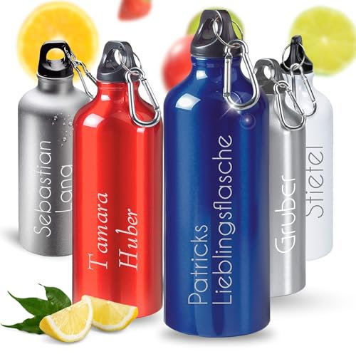 Uakeii Trinkflasche personalisiert 'Sporty' 0,6 L - auslaufsichere Wasserflasche Kinder & Erwachsene - personaliserte Geschenkidee - robuste Sportflasche mit Karabiner für Schule, Gym & Alltag (blau)