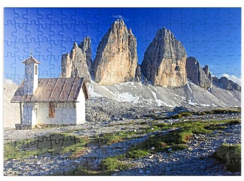 MyPuzzle Kapelle an der Dreizinnenhütte gegen die Nordwände der DREI Zinnen, Sextner Dolomiten - Premium 200 Teile Puzzle - MyPuzzle Sonderkollektion von Puzzle Galaxy