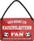 WOGEKA ART Retro Blechschild - Hier wohnt ein Kaiserslautern Fan Fußball - lustiger Spruch als Geschenk-Idee Geburtstag Weihnachten Deko 18x12 cm Vintage-Design Hänge-Schild HS23