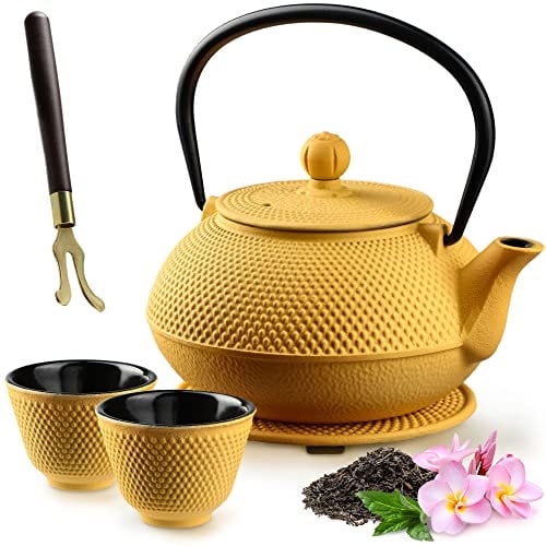 KADAX Cast Iron Teapot with Enamelled Interior 850 ml, Japanese Tea Kettle with Lid, Two Cups, Trivet Stand and Infuser for Loose Leaf (Yellow)