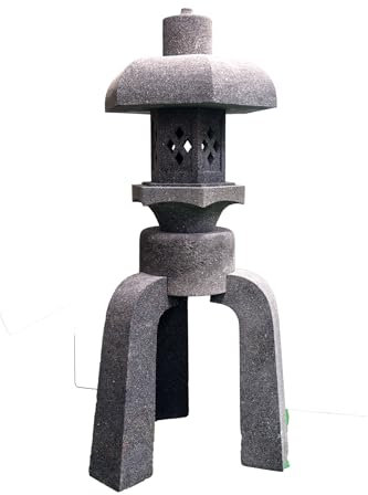 IDYL Lavastein Stein Laterne Pagoda 3-er mit Füßen | Höhe 115 cm | frostfest | Asiatische Garten-Dekoration | massives Naturprodukt | Handarbeit | Steinlaterne | Wege-Teich-Dekoration | schwarz