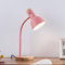 SUAVER Metall Tischlampe, Nordic Modern Creative Tischlampe Schlafzimmer Nachttischlampe Augenschutz Lesetischlampe Verstellbare Schreibtischlampe E27 Holz Metall Nachtlampe(Pink1)