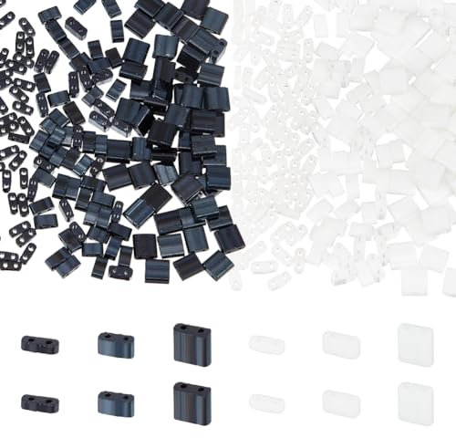 NBEADS 360 Pcs Perles Tilla, 2 Tailles Perles de Rocaille en verre à 2 trous Perles Carrées Rectangulaires Plates Perles de verre japonaises Perles d'espacement pour Bijoux Bracelets, Blanc et Noir