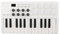 25-Tasten-MIDI-Steuertastatur mit 8 MPC-Pads, 8 Hintergrundbeleuchteten Drum-Pads, 8 Zuweisbaren Reglern für Studioproduktion, Virtuelle Synthesizer-Steuerung, Unterstützt BT