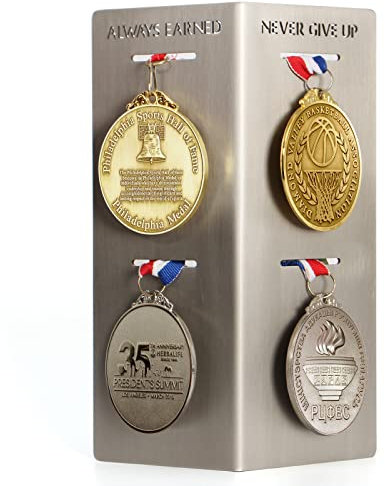 Medaillenaufhänger Display, Medaillenhalter für 4 Medaillen, Edelstahl Medaille Display Rack Metallhalter für Laufen, Karate, Gymnastik, alle Sportarten - Desktop freistehend