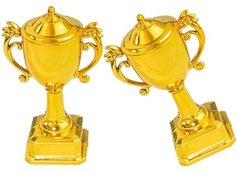 HYTROVE 2 Stück Kleiner Trophäen aus Kunststoff als Pralinen Deko in Goldfarbe Leicht zu Reinigen und Sicher für Kindergeburtstag oder Sportturniere als Tortenaufsatz