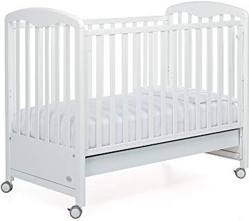 Foppapedretti Lettino con Sponda a Scomparsa Patty, Legno di Faggio, Made in Italy, Rete a Doghe di Faggio, Ampio Cassetto, Regolabile a Doppia Altezza, 4 ruote, 131x73x108 cm, Bianco