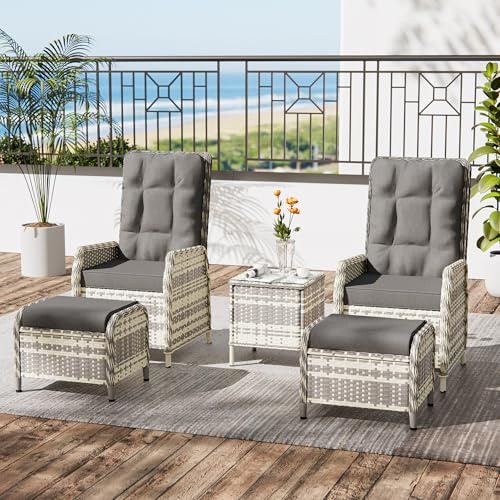 ALAULM 5-teiliges Rattan Gartenmöbel Set mit 2 verstellbaren Relaxsofas, 2 Hockern & 1 Couchtisch, wetterfestes Polstergarnitur für Terrasse, Balkon, Garten (Grau)