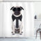 ABAKUHAUS Mops Duschvorhang, Kühler Hund mit Krawatte Brille, Stoffliches Gewebe Badezimmerdekorationsset mit Haken, 175 x 180 cm, Schwarz Creme