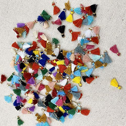 LUMoony 50Pcs 1cm Mini Fransen Mini-Quasten Handgemachte Bunte Quasten Deko Bunt Quaste Anhänger Troddel für DIY Schmuck Ohrring Basteln, Armbänder, Schlüsselanhänger(Zufällige Farbe