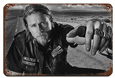 Schauspieler Charlie Hunnam 19 Retro-Poster Metall-Blechschild Chic Art Retro Eisen Malerei Bar Menschen Höhle Cafe Familie Garage Poster Wanddekoration 20 x 30 cm