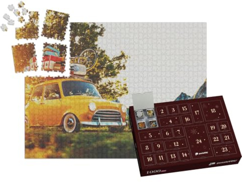 puzzleYOU: Puzzle-Adventskalender | „Retro-Auto mit Koffern und Fahrrad im Sonnenuntergang“ – aus der Puzzle-Kollektion Autos