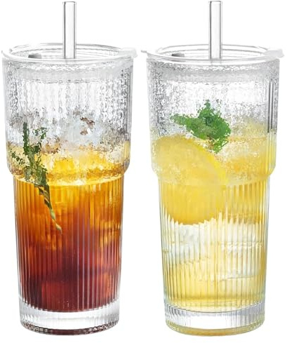 2 Stück Gerippte Glasbecher - 600ml Eiskaffee Gläser Luftdichte und Auslaufsicherem Design, Trinkbecher Aus Hochwertigem Glas Glasbecher mit Deckel und Strohhalm für Eiskaffee, Bubble Tea, Smoothies
