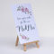 Hochzeits-Gästebuch-Schild von Luck and Luck, weiße Karte mit Staffelei, Aufschrift „Leave your wishes for the new Mr & Mrs“