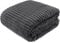 Cottonmarket Decken 170x210 cm - Zweiseitig Tagesdecke - Kuscheldecke Flauschig für Wintergarten und Balkon - Blanket für Terrasse - Gartenmöbel Überwurfdecke - Felldecke Grau
