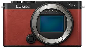 Panasonic Lumix DC-S9E-R Videocamera Mirrorless Full Frame Open Gate per Vlogging, 24,2 MP, Video 6K/4K, PDAF 779 Punti, Stabilizzazione dell'Immagine, Schermo Angolo Libero, WiFi 5Ghz, Rosso Cremisi